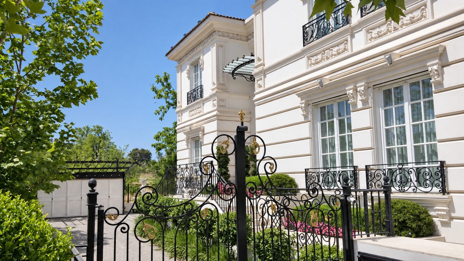 Classic Villa · 5