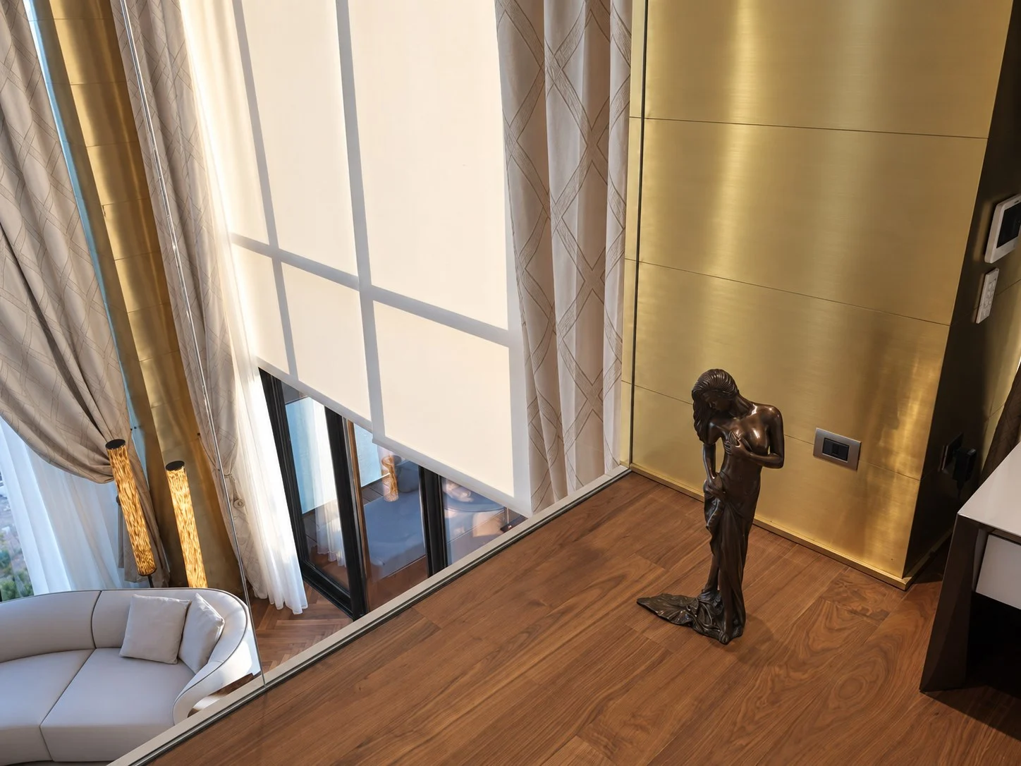 Interior of a Luxury Apartment · 13
