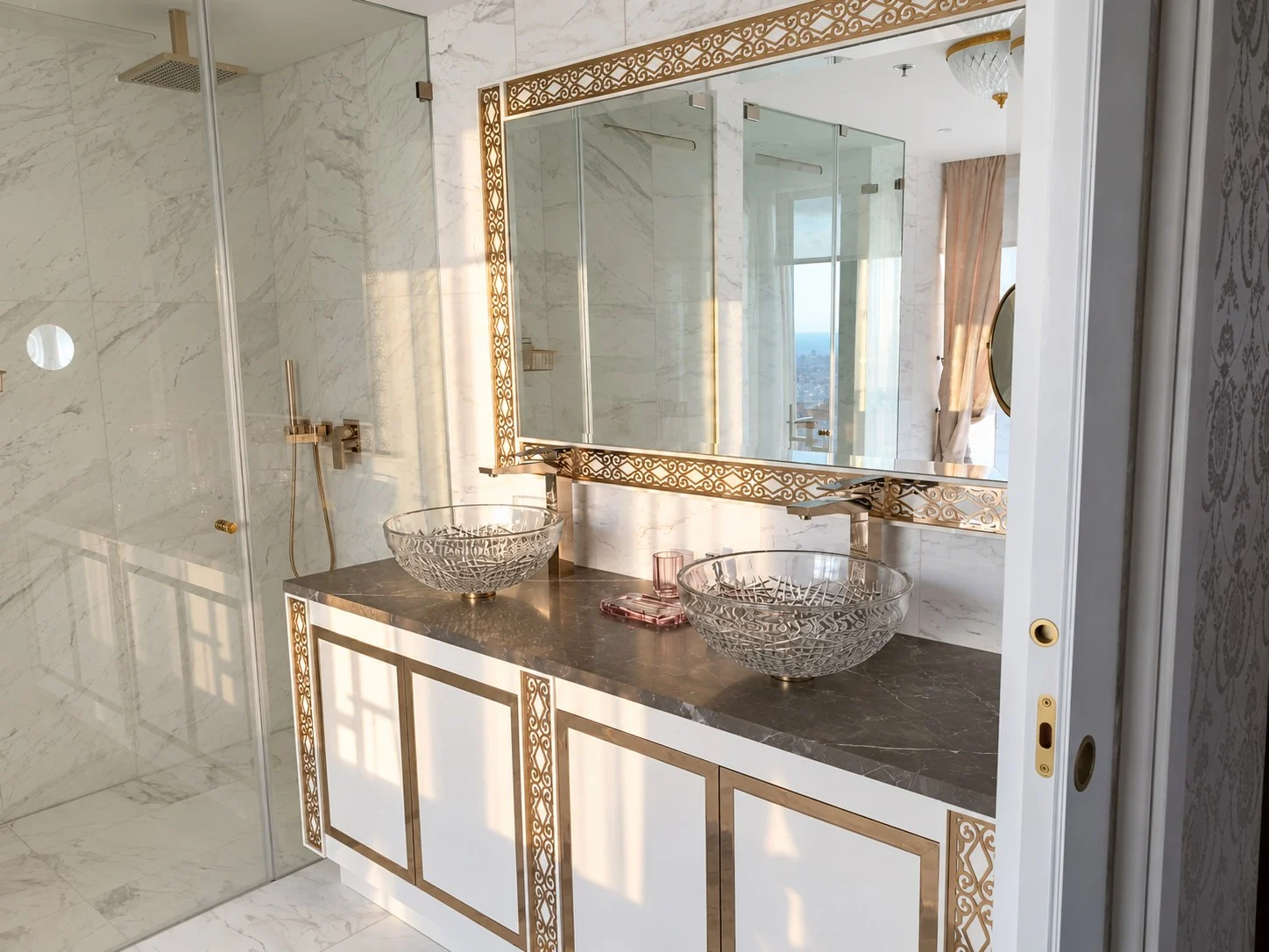 Interior of a Luxury Apartment · 16