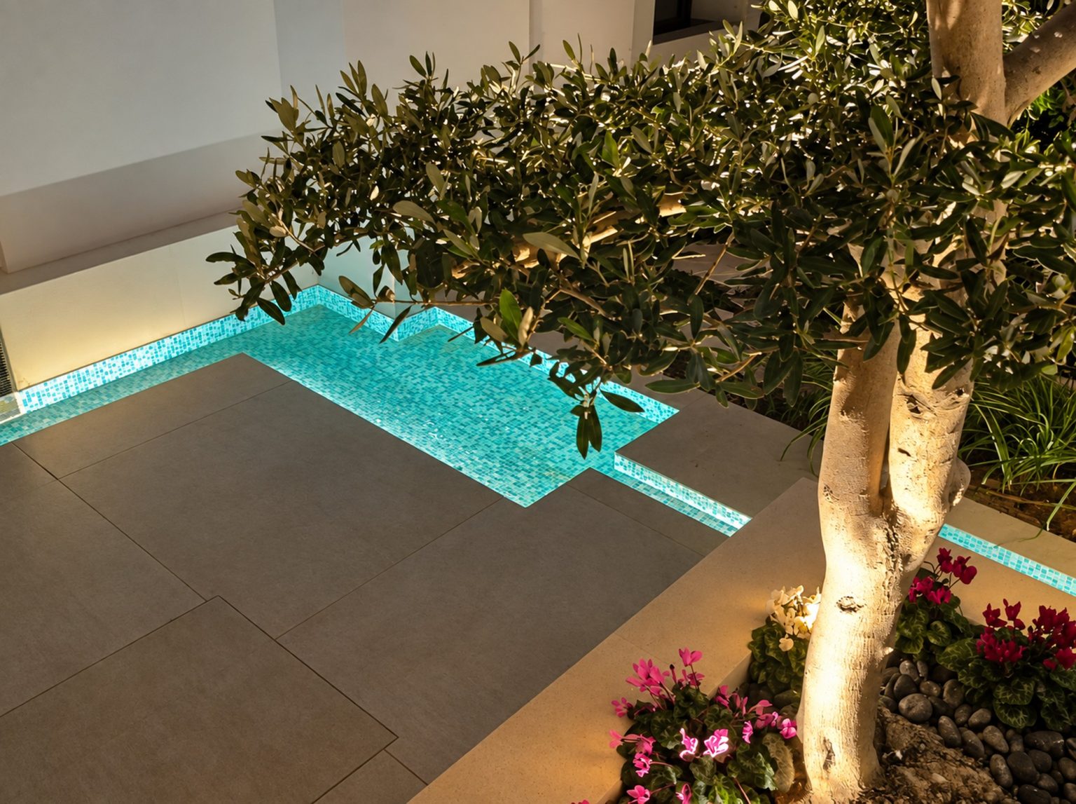 [Untitled modern villa 02] · 2