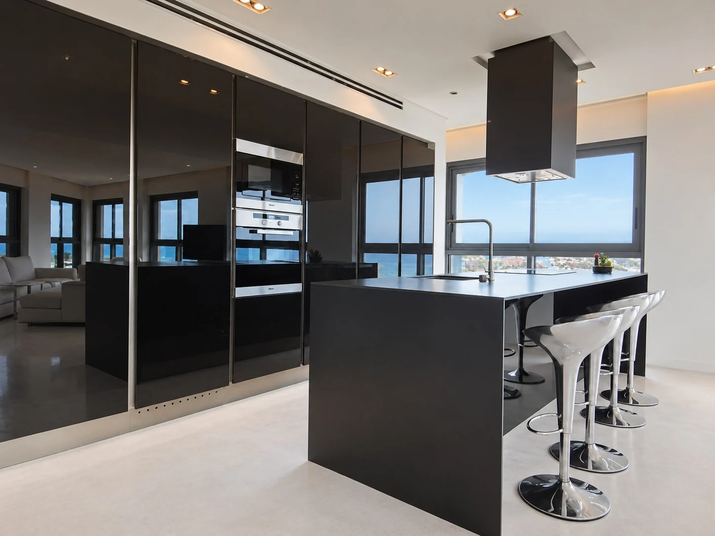 Modern Apartment by the Sea · 10